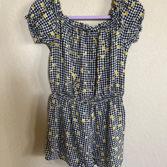 ✨Trendy sunflower romper✨ - Picture 3 of 3